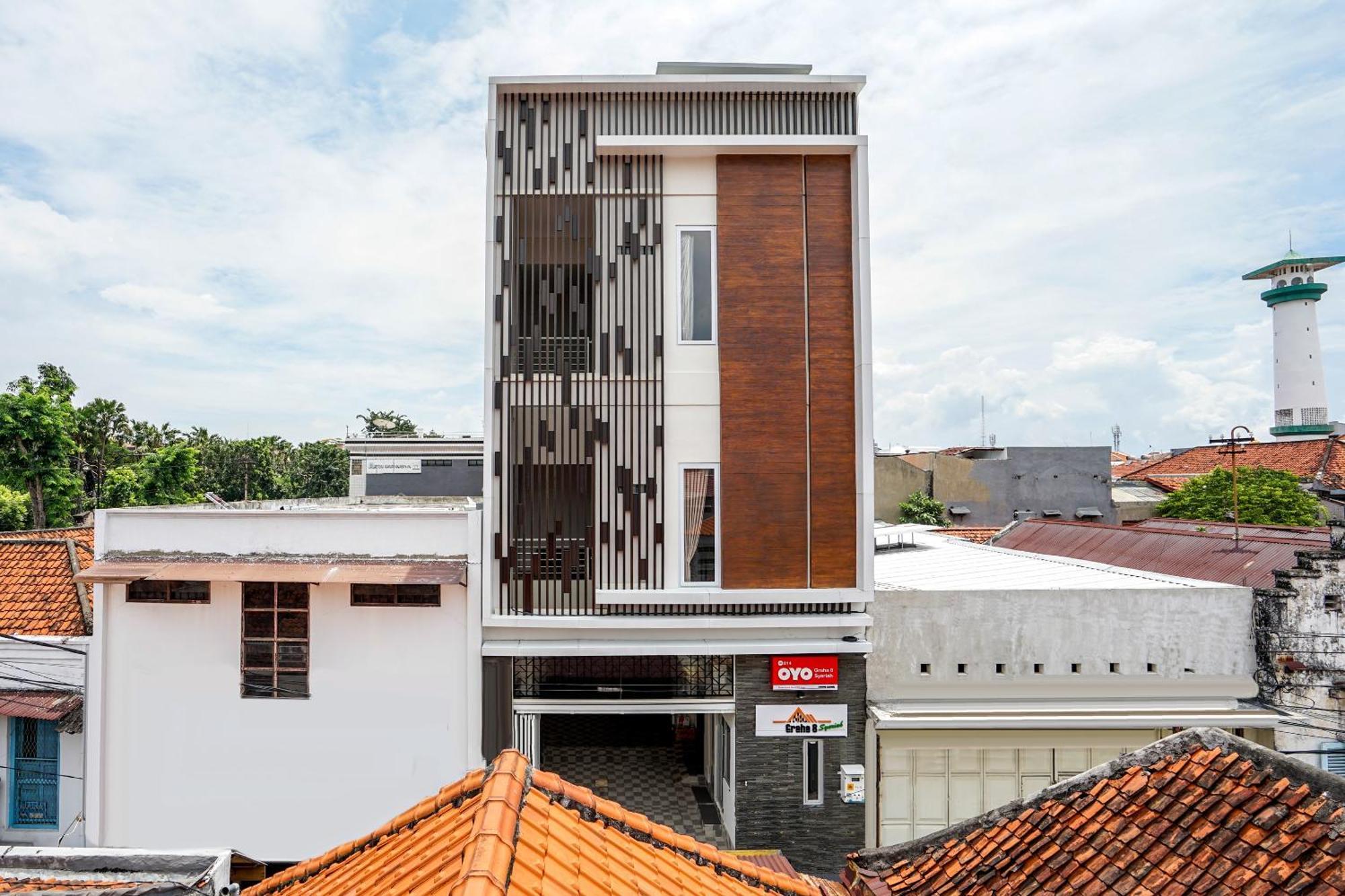 Super Oyo Capital O 614 Graha 8 Syariah Hotel Surabaya Kültér fotó